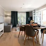 Lindenhof- Silbermoewe