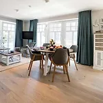 Lindenhof- Silbermoewe *